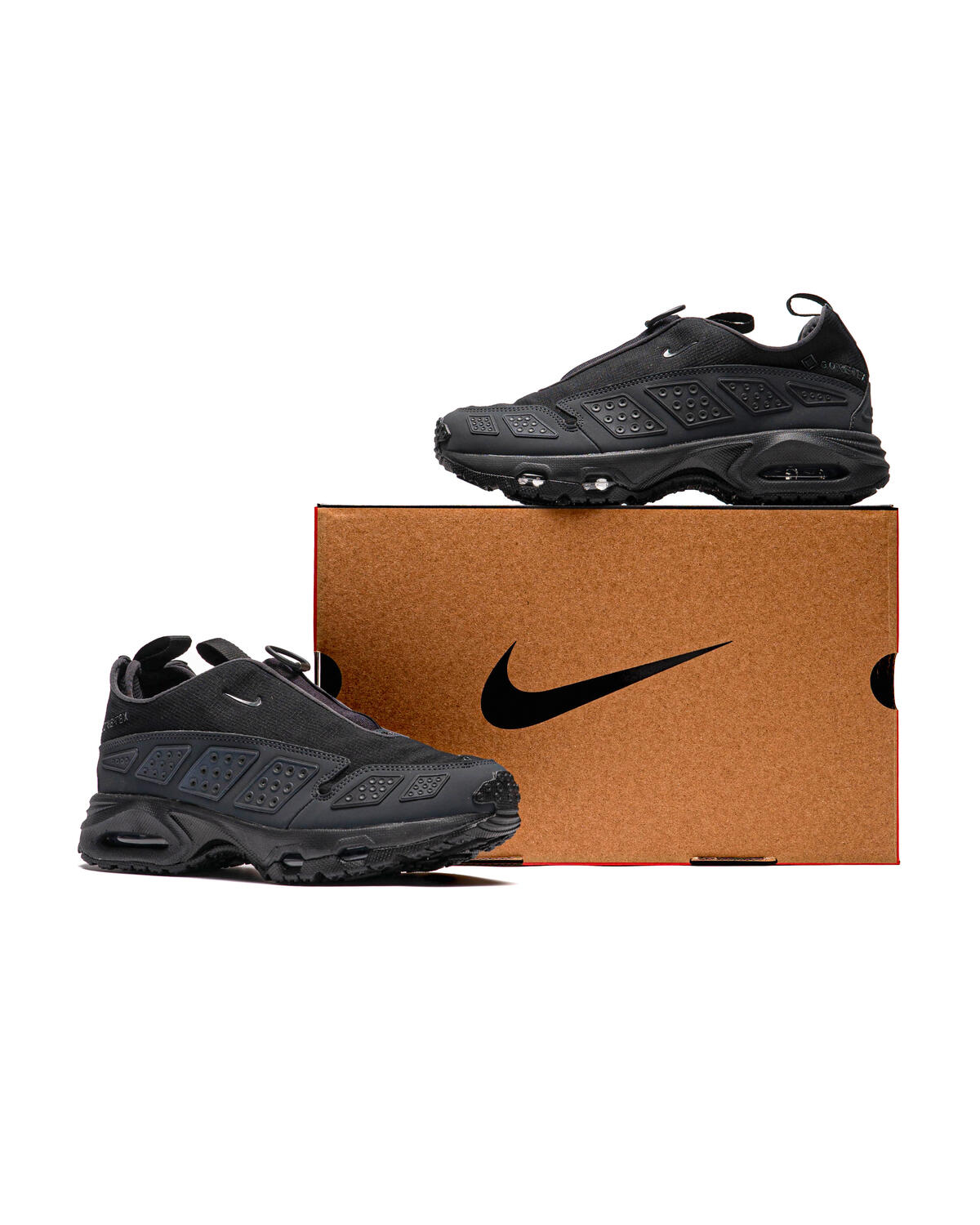 Nike Air Max Sunder Gore-Tex Black/Dark Smoke Grey (Women's) - Image 48