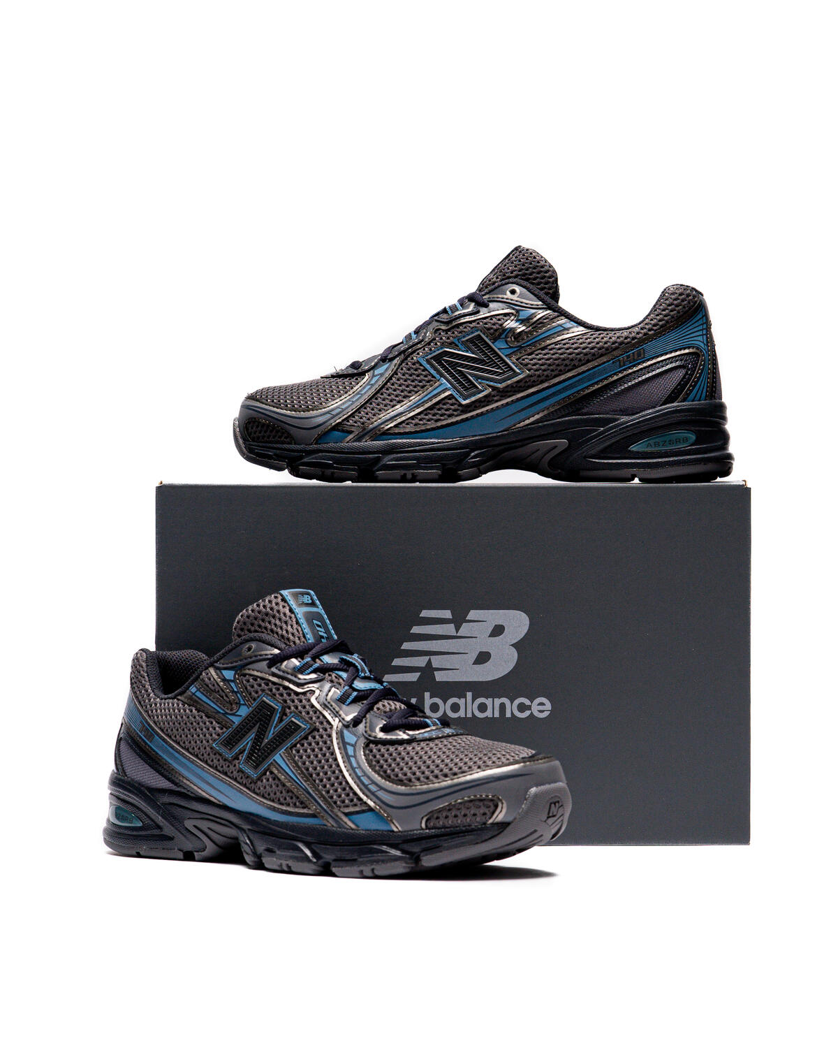 New Balance U740 Black - Image 14