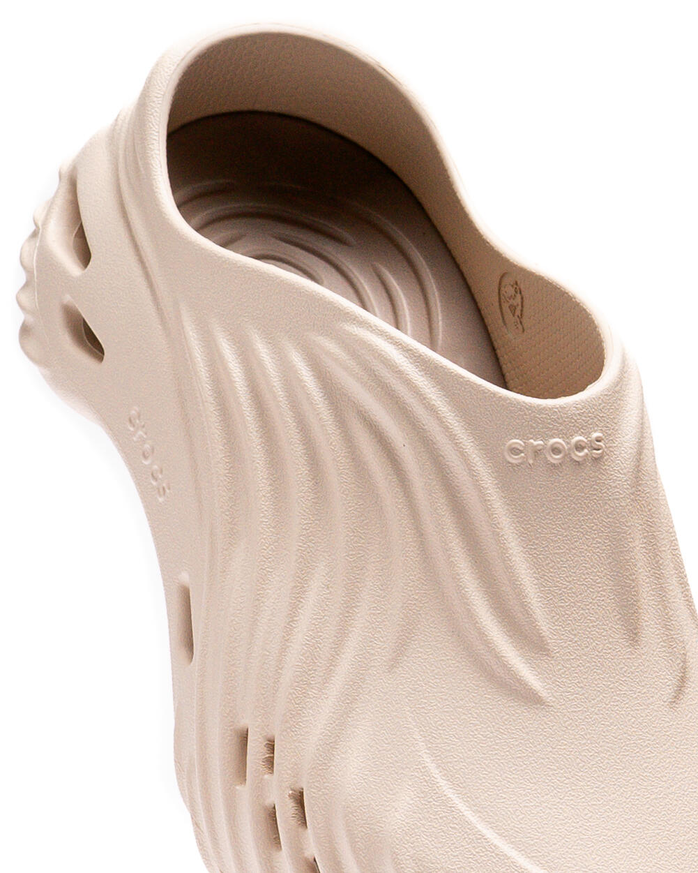 Crocs Echo Wave (Almond Tint) - Image 15