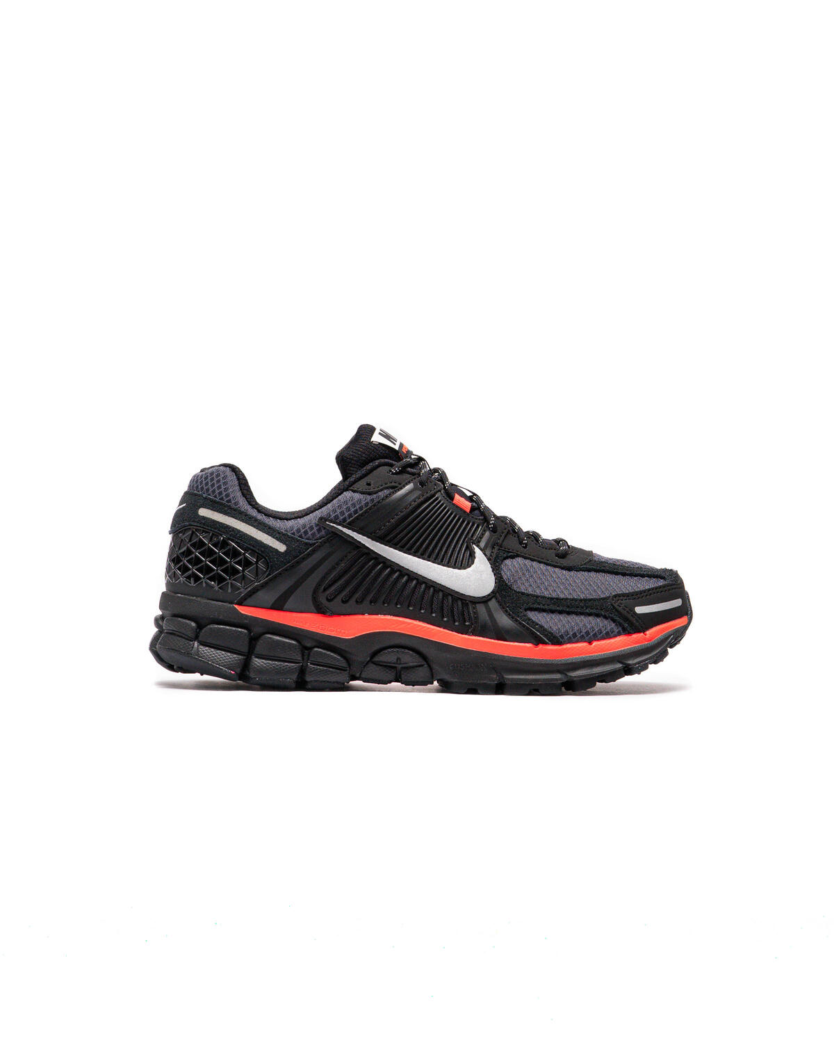 Nike Zoom Vomero 5 'Bred' - Image 1