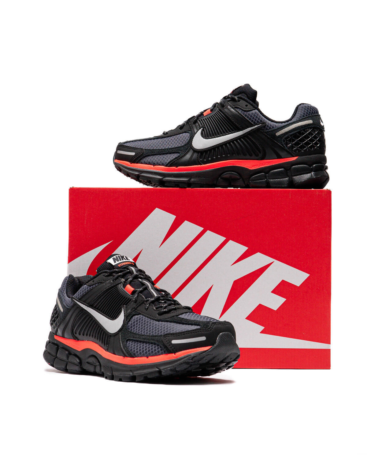 Nike Zoom Vomero 5 'Bred' - Image 6