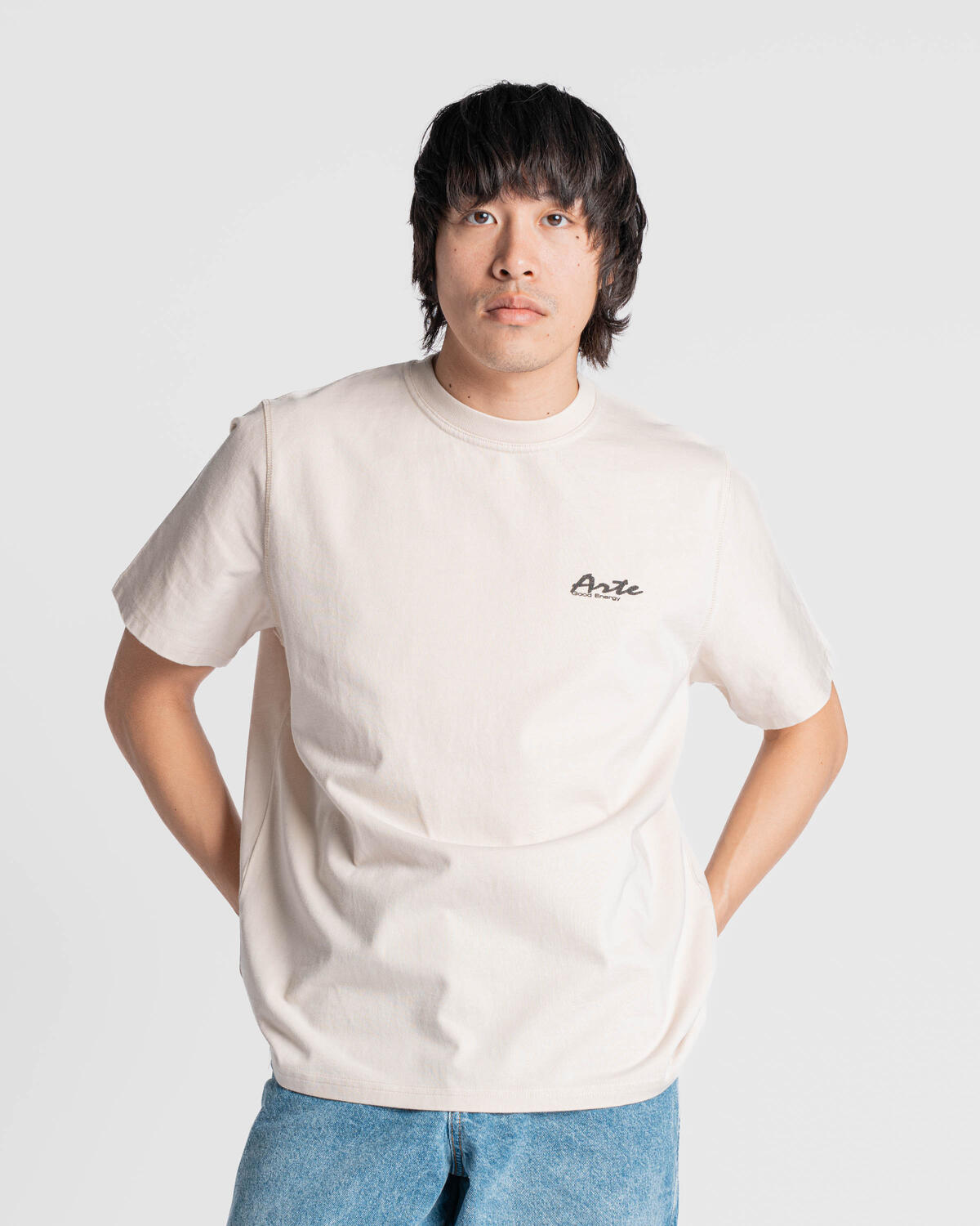 Arte Antwerp Graphic T-Shirt - Image 4