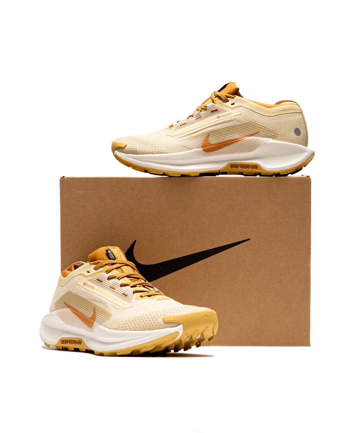Nike Pegasus Trail 5 Gore-Tex Team Gold - Image 22