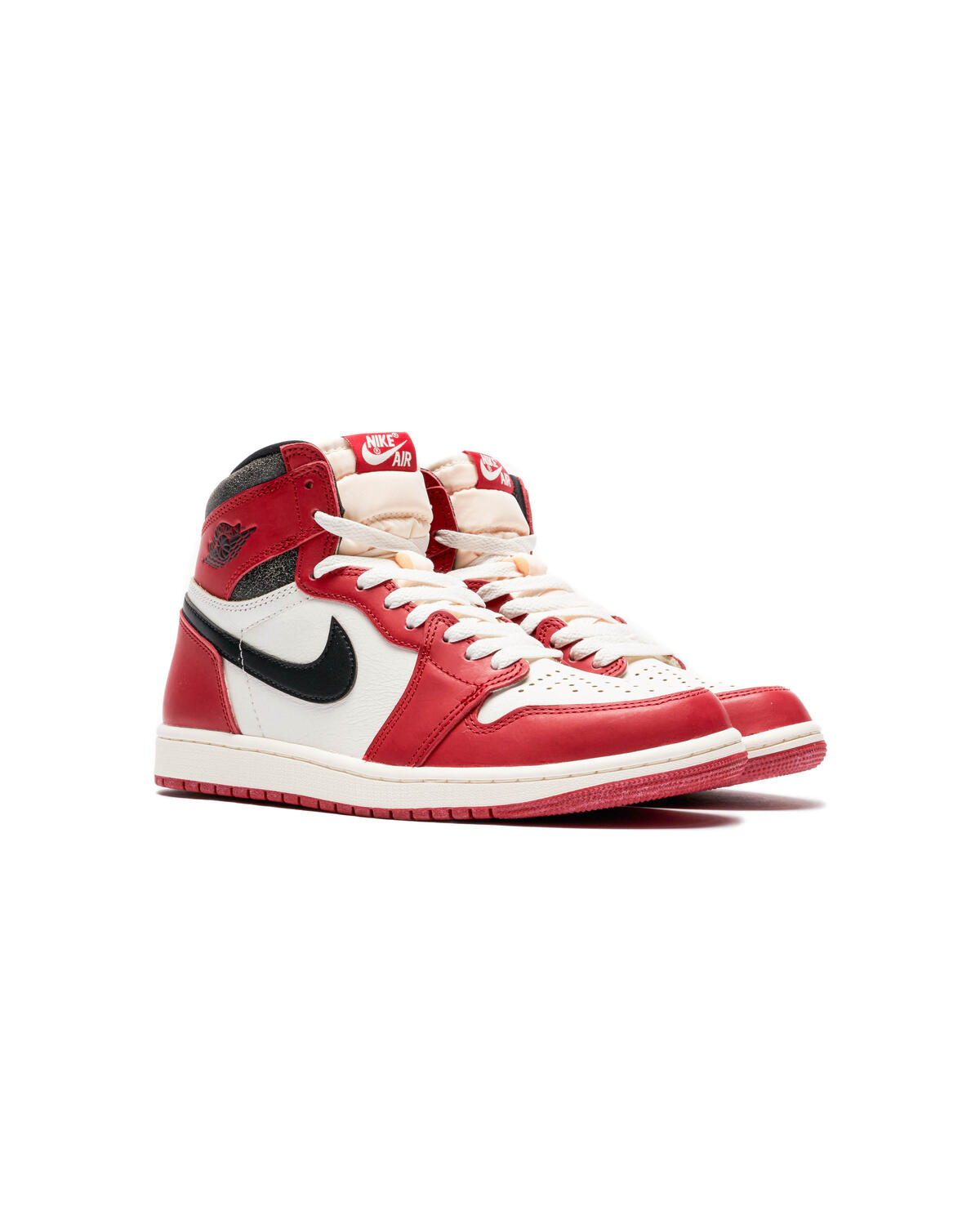 Air Jordan 1 Retro High OG 'Varsity Red' - Image 22