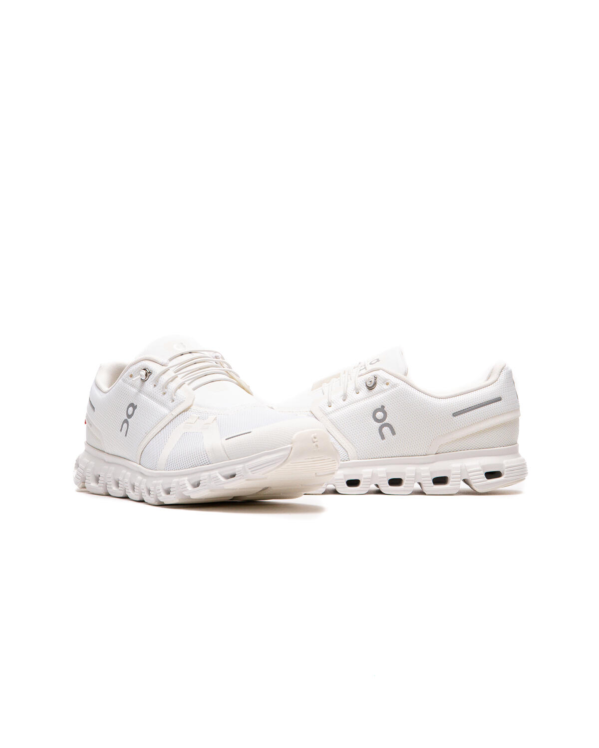 On Running Cloud 6 - White / White - Image 47