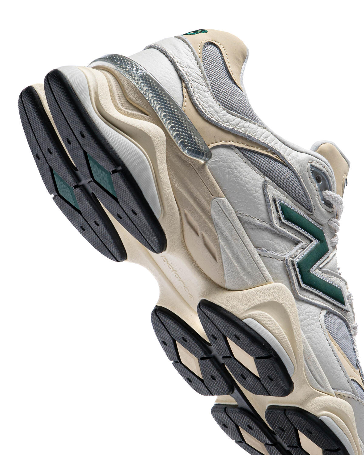 New Balance 9060 Calcium - Image 32