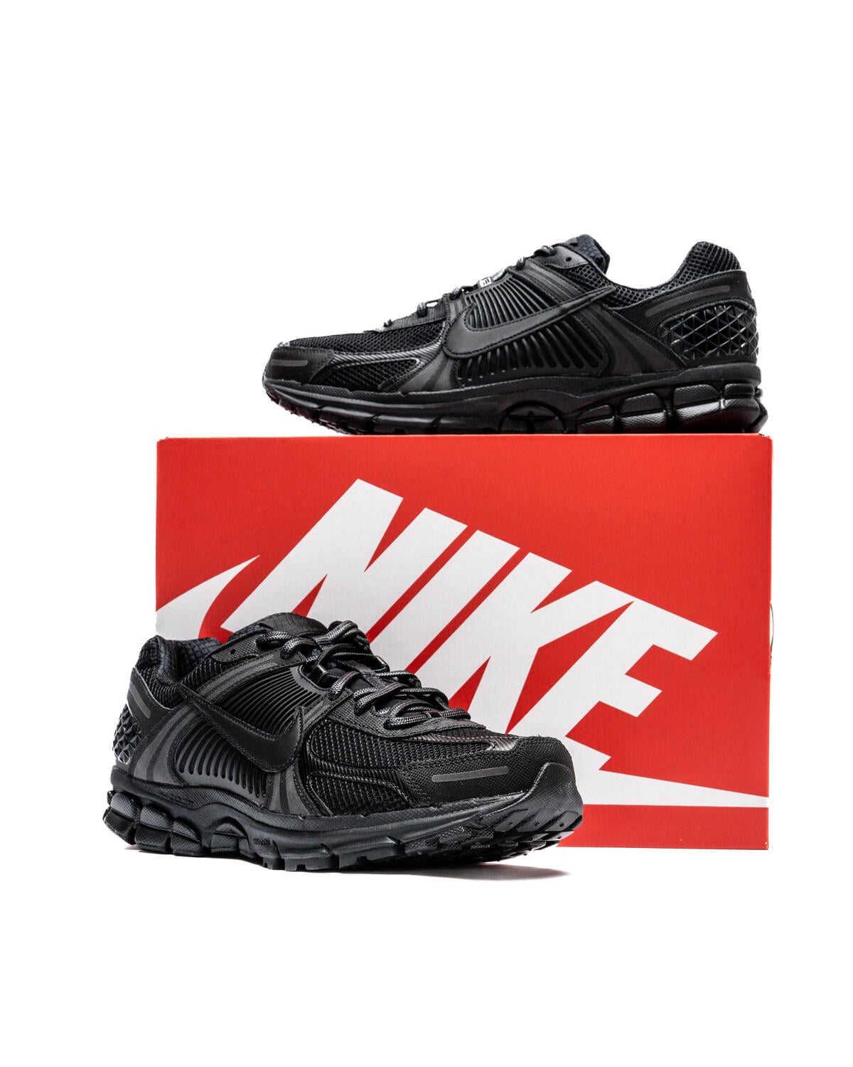 Nike Zoom Vomero 5 Black - Image 56