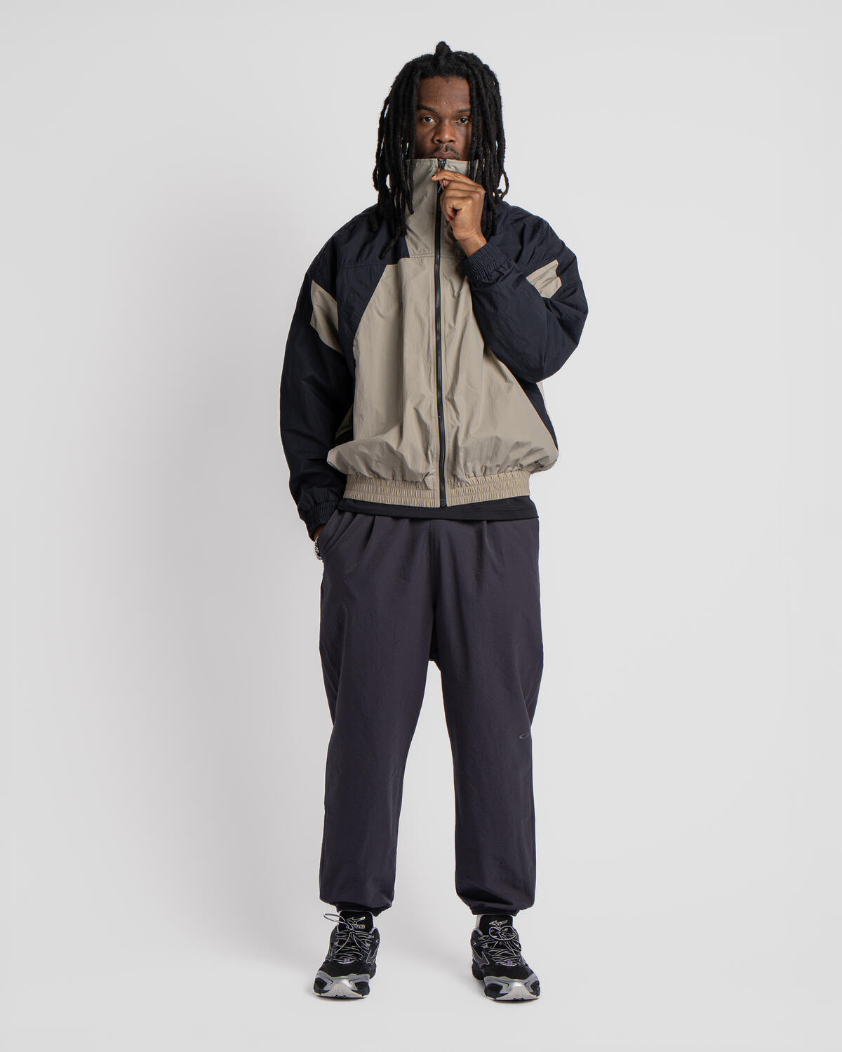 Mizuno Light Windbreaker Jacket - Image 3