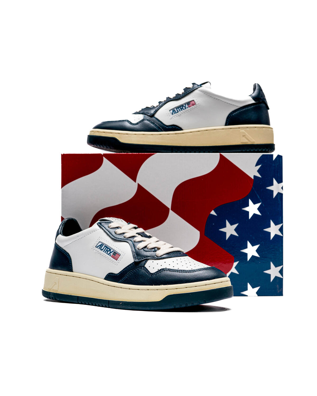 Autry Medalist W White / Blue (Women's) - Image 9