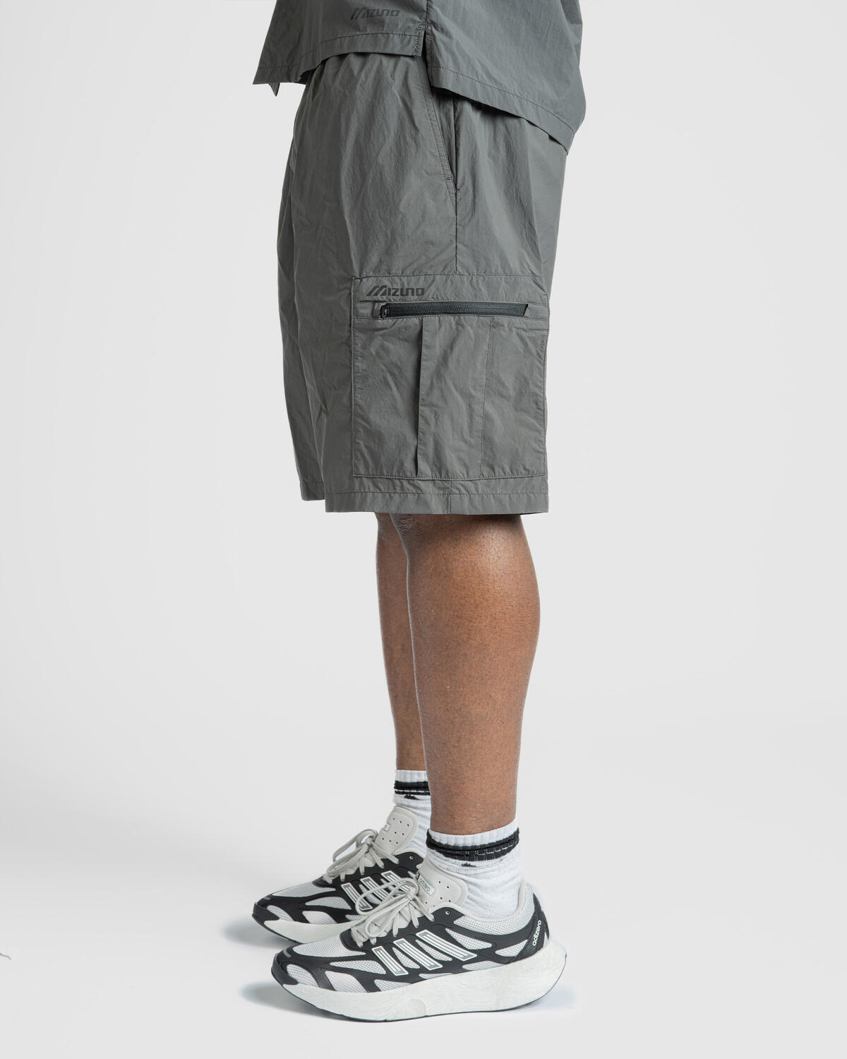 Mizuno Cargo Shorts - Image 5