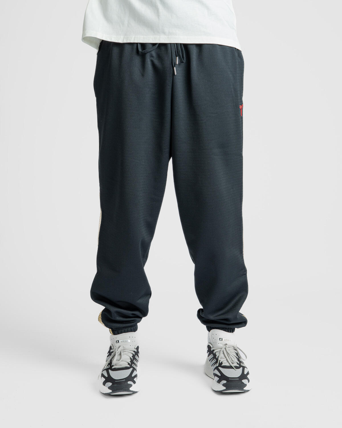 Nike Kobe Therma-FIT Basketball Pants Black/University Red - Image 12