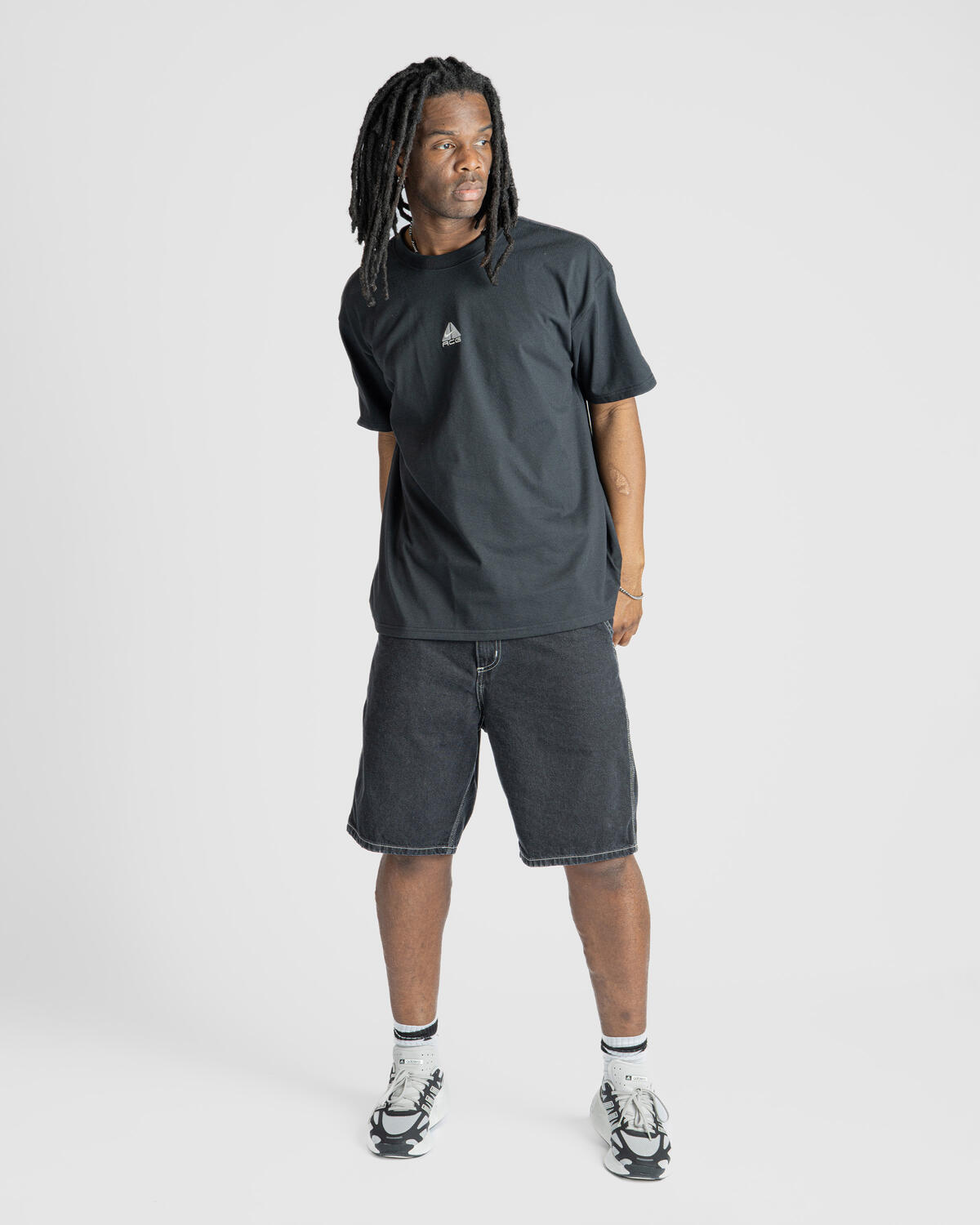 Nike ACG T-Shirt Black/Light Smoke Grey/Summit White - Image 13