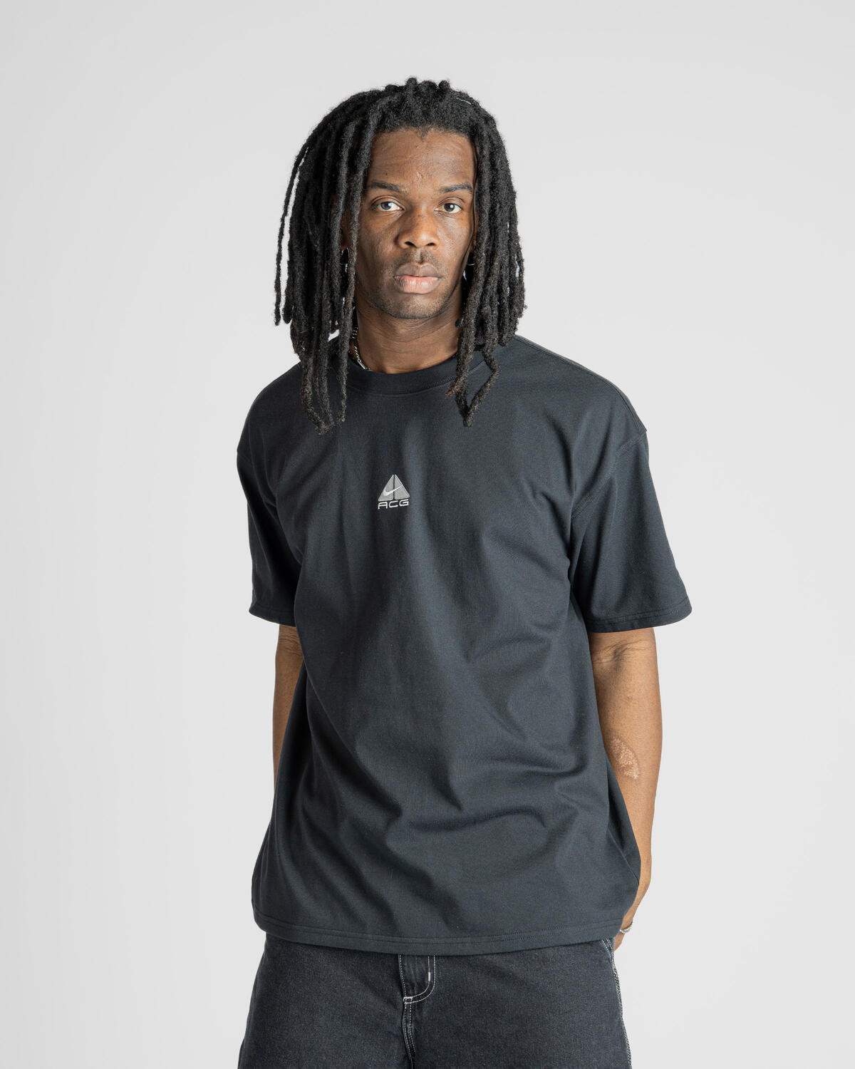 Nike ACG T-Shirt Black/Light Smoke Grey/Summit White - Image 14