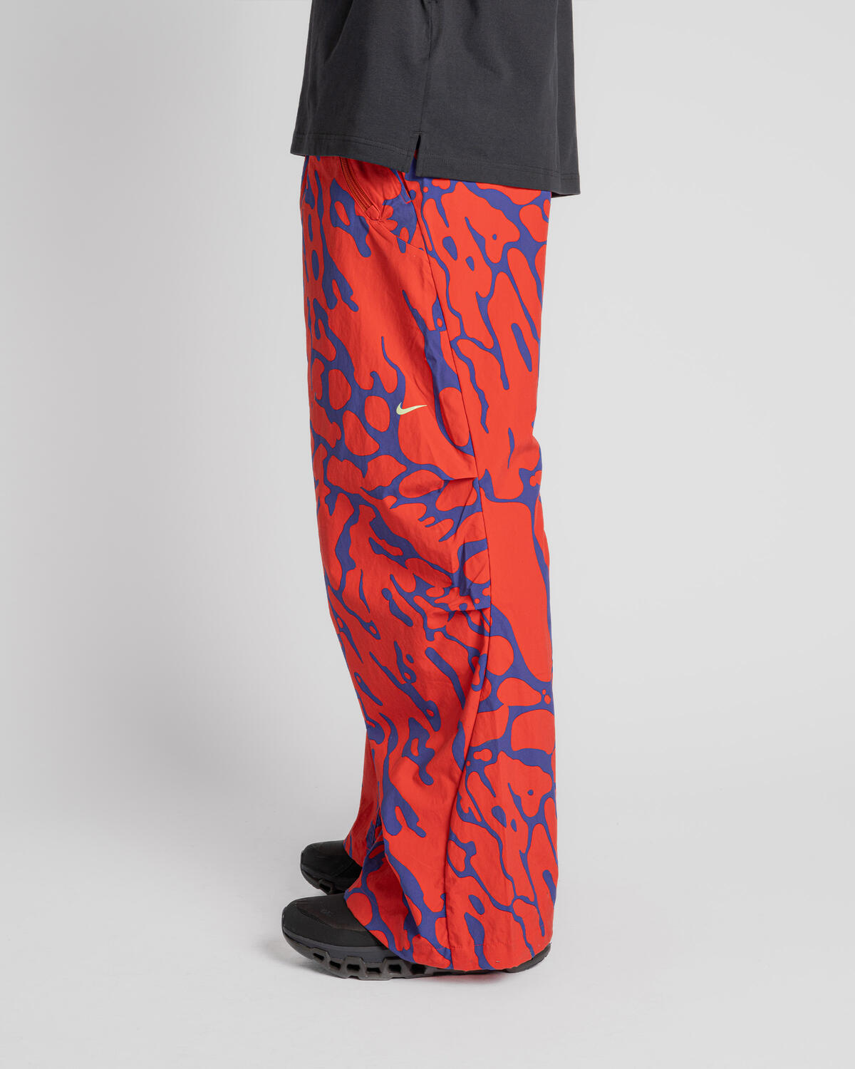 Nike Project F.R.O.G Parachute Pants Light Crimson / Deep Night - Image 6
