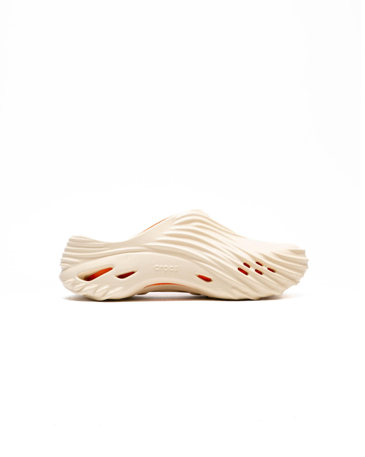 Crocs Echo Wave Vanilla - Image 10