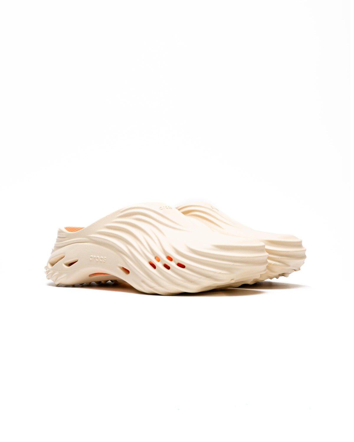 Crocs Echo Wave Vanilla - Image 11