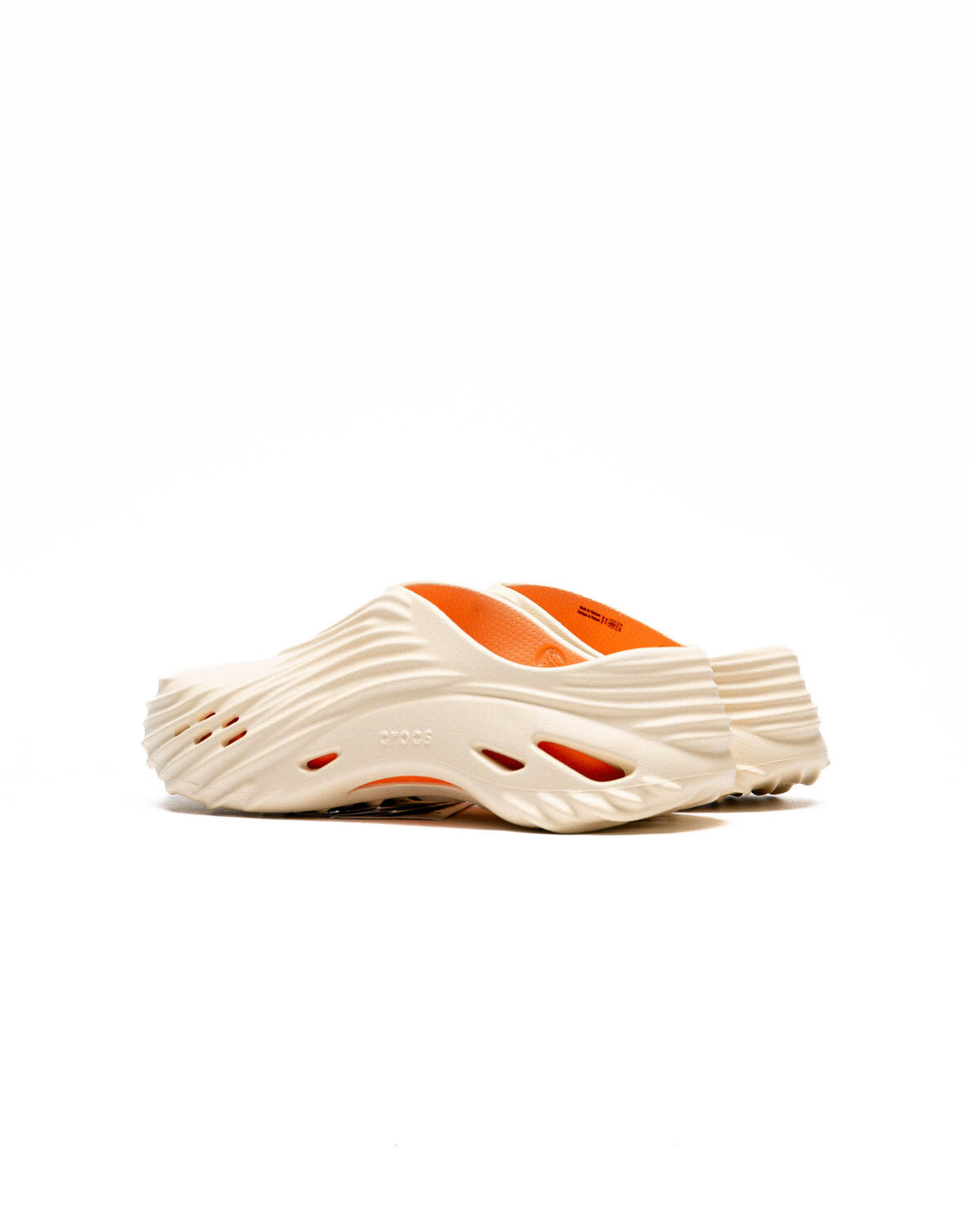 Crocs Echo Wave Vanilla - Image 12
