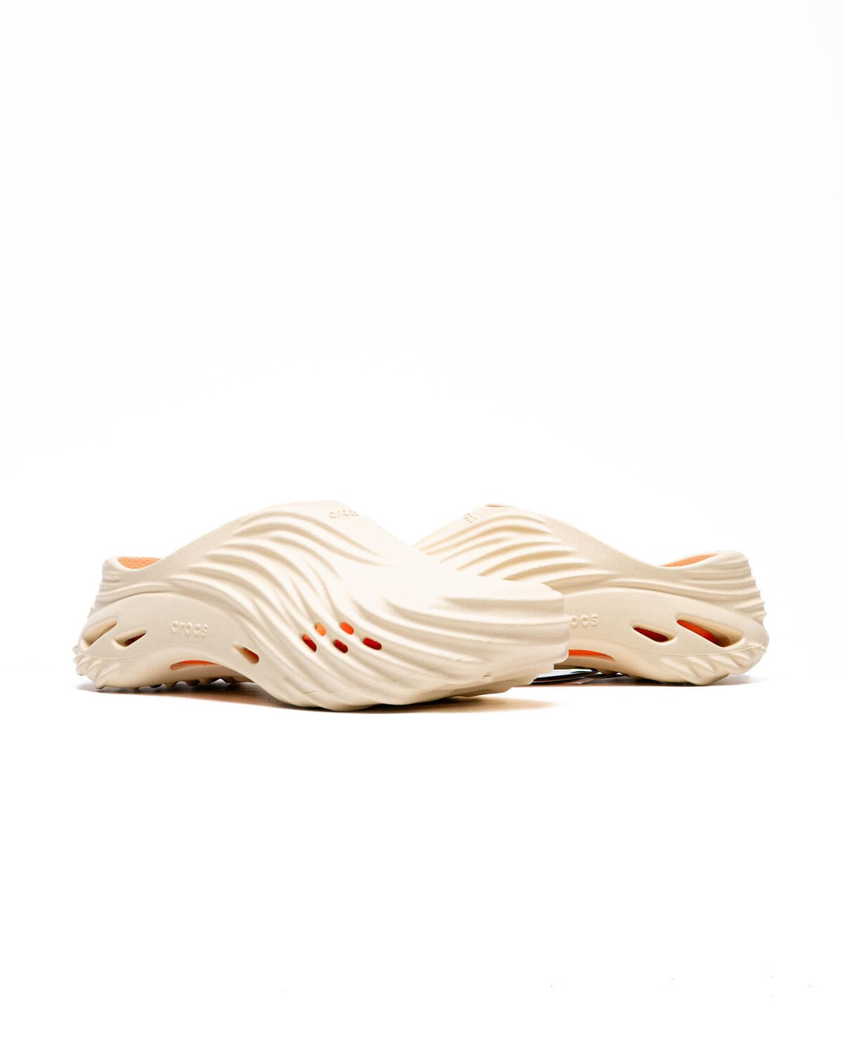 Crocs Echo Wave Vanilla - Image 13