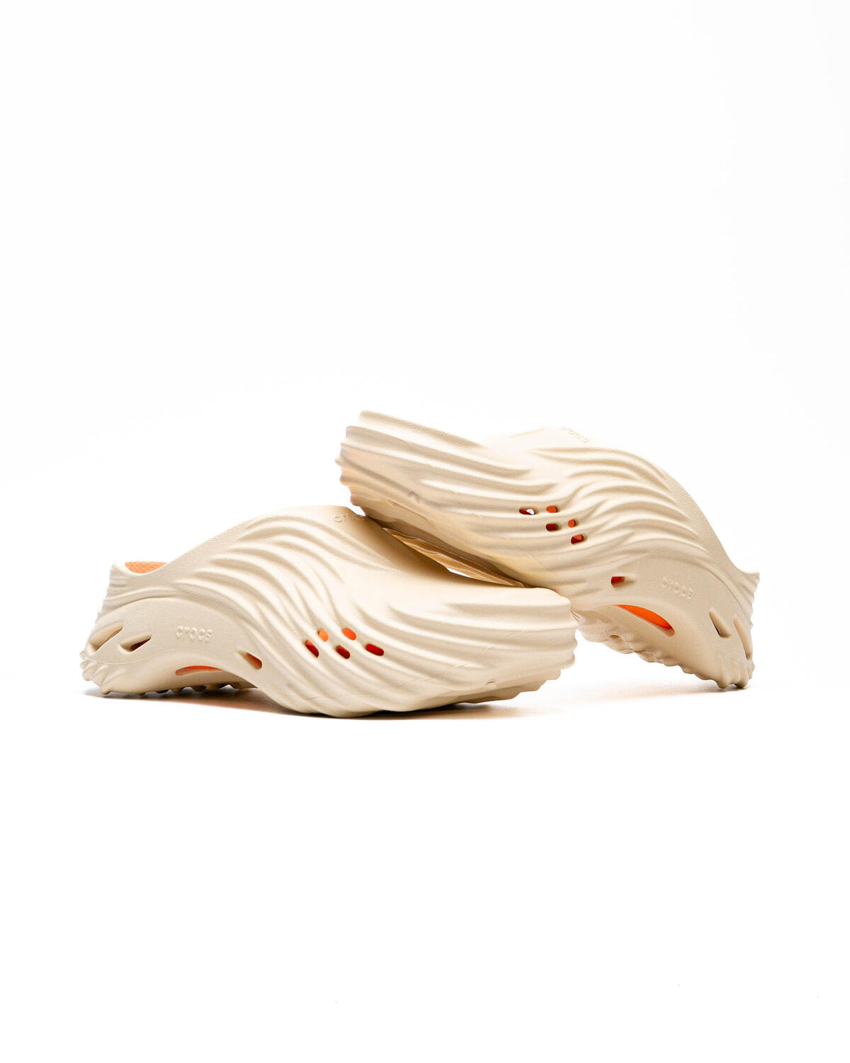 Crocs Echo Wave Vanilla - Image 14