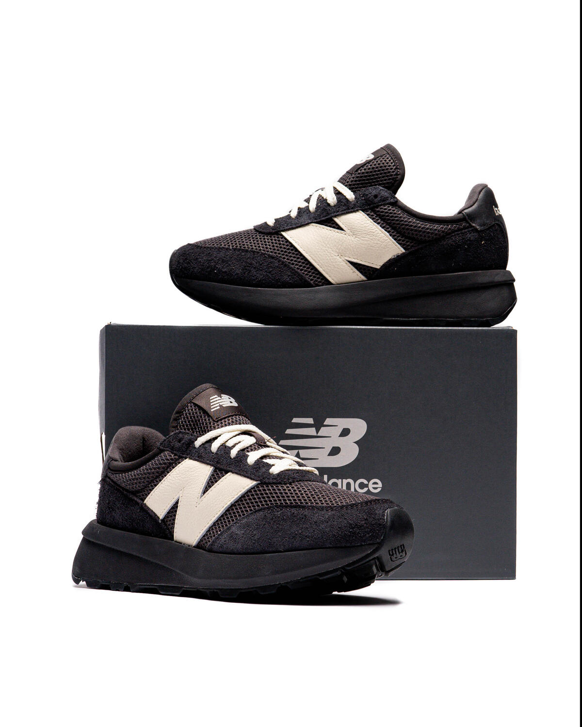 New Balance 370 Black Cement - Image 6