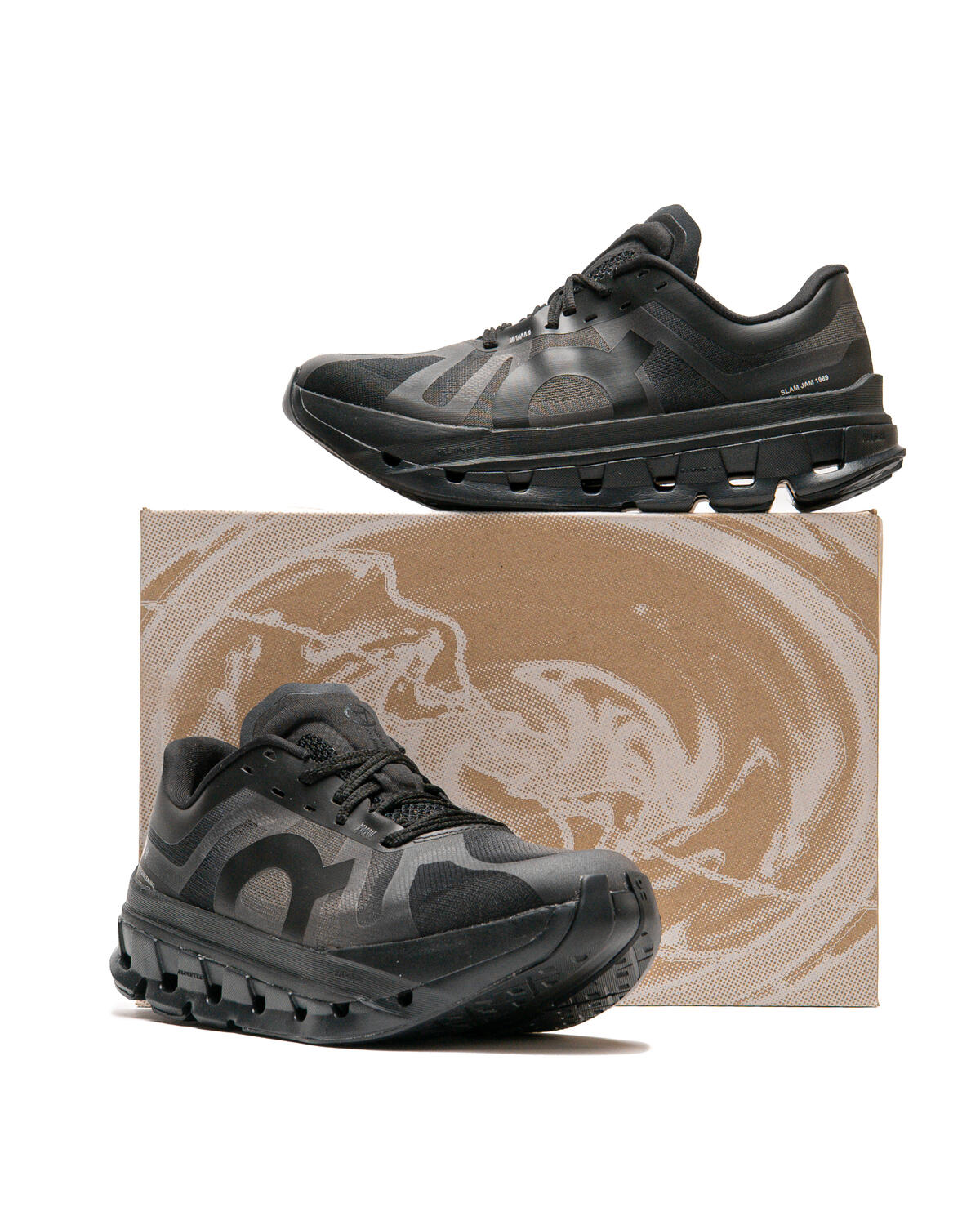 On Running x Slam Jam Cloud 5 - Gull / Black - Image 7