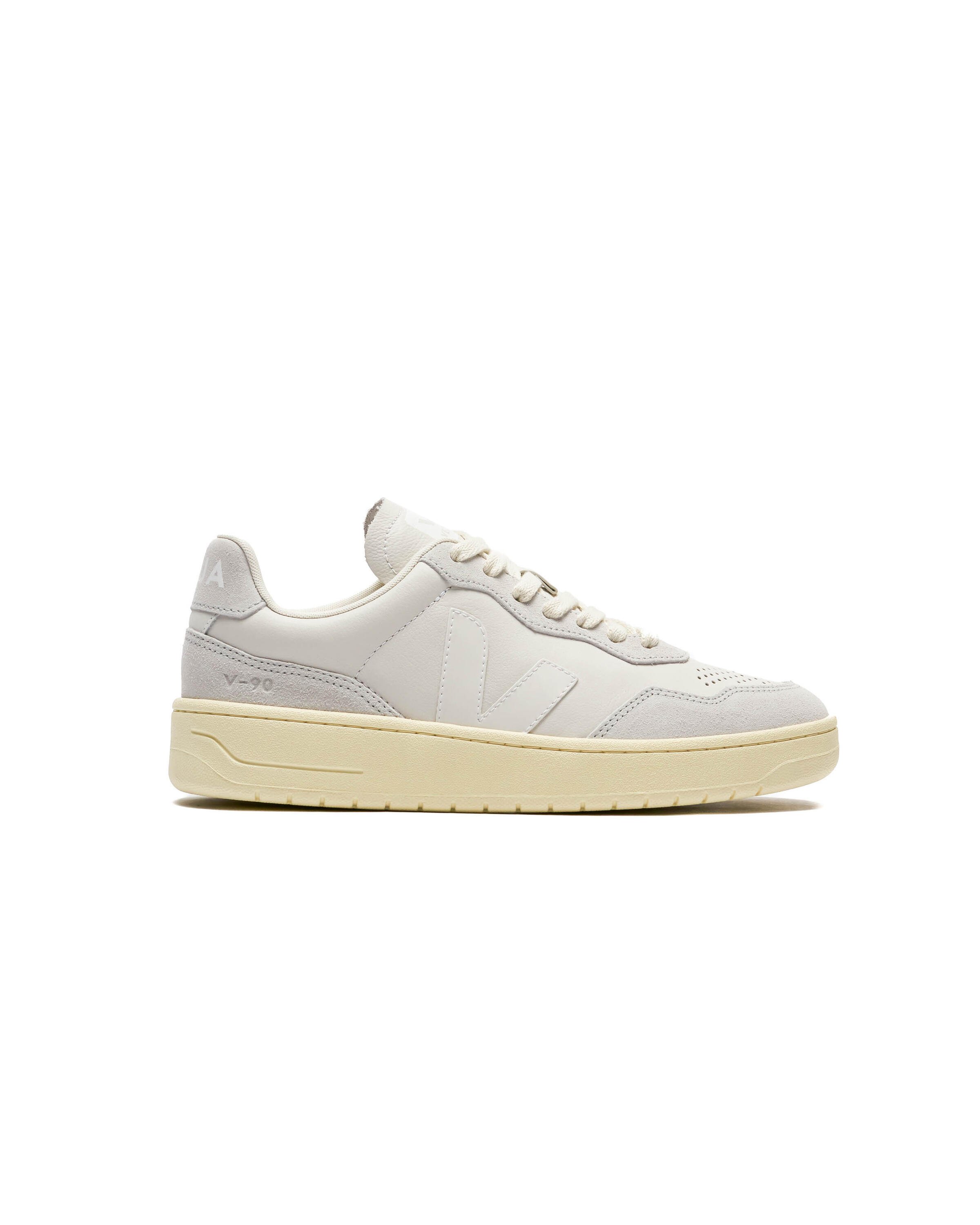 Veja WMNS V-90