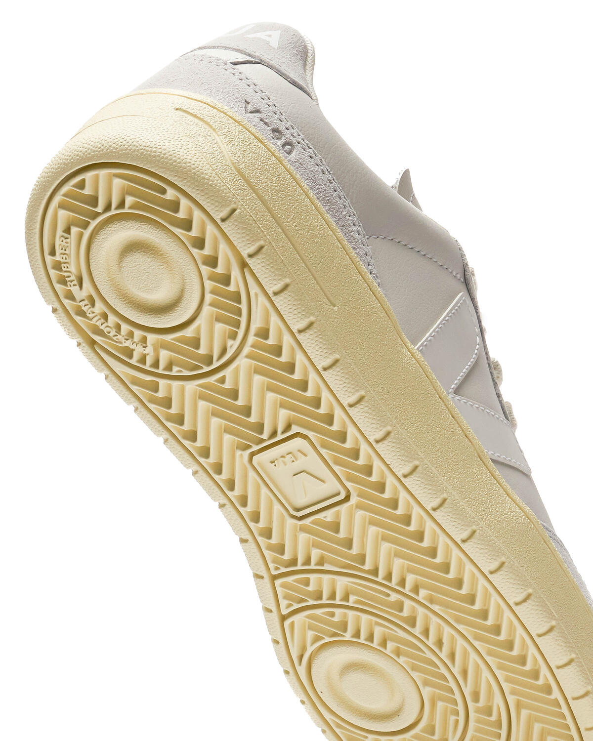 Veja V-90 O.T. Leather (Women's) - Image 10
