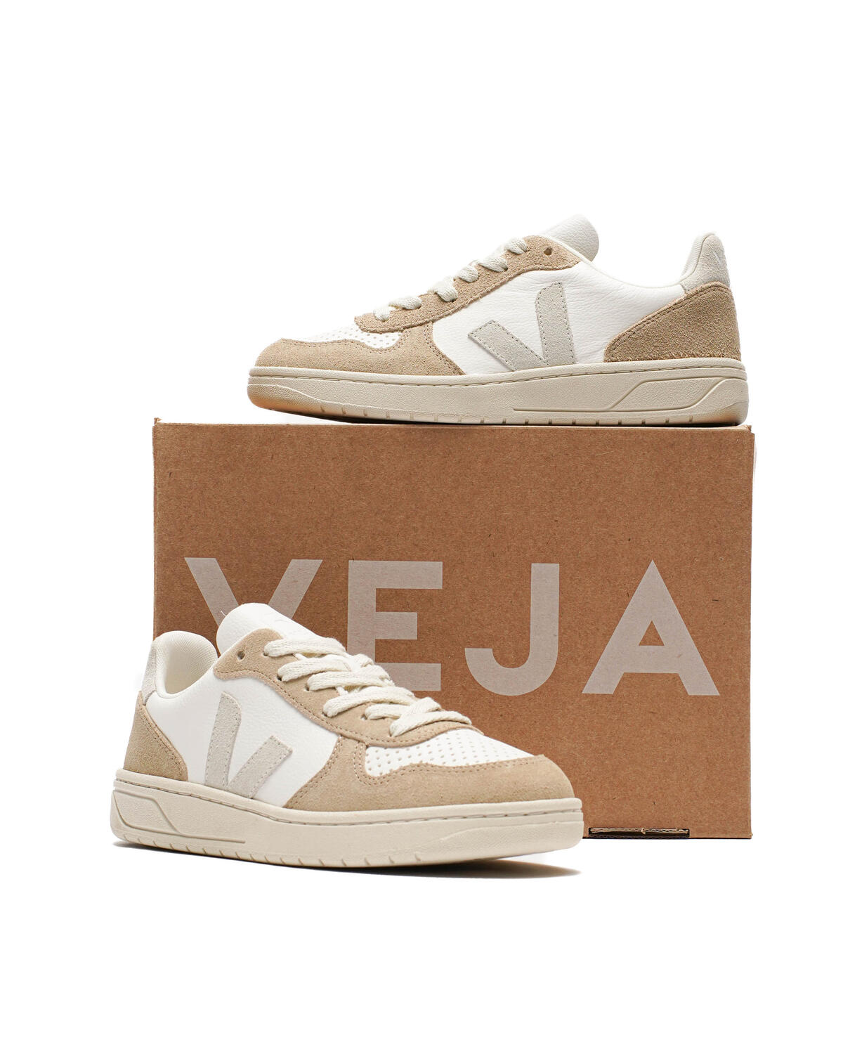 Veja WMNS V-10 Chromefree Leather - Image 6