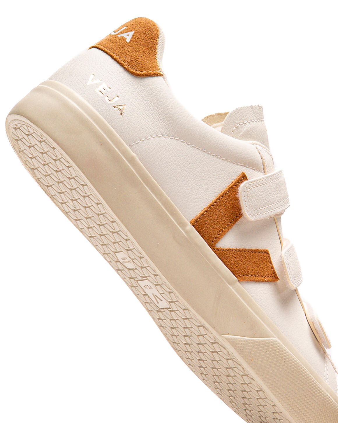 Veja WMNS Recife Logo Chromefree Leather - Image 12