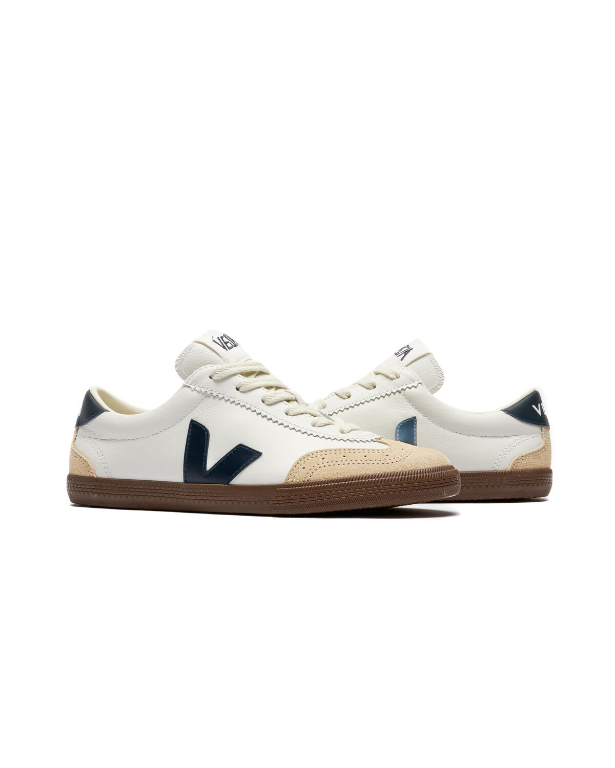 Veja W Volley O.T. Leather (Women's) - Image 18