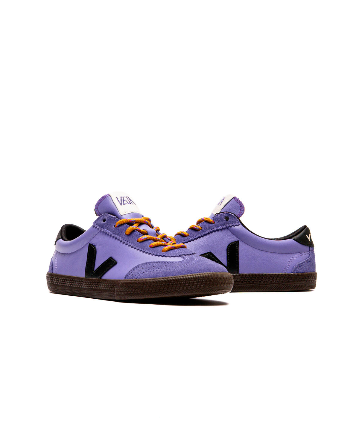 Veja WMNS Volley O.T. - Image 5