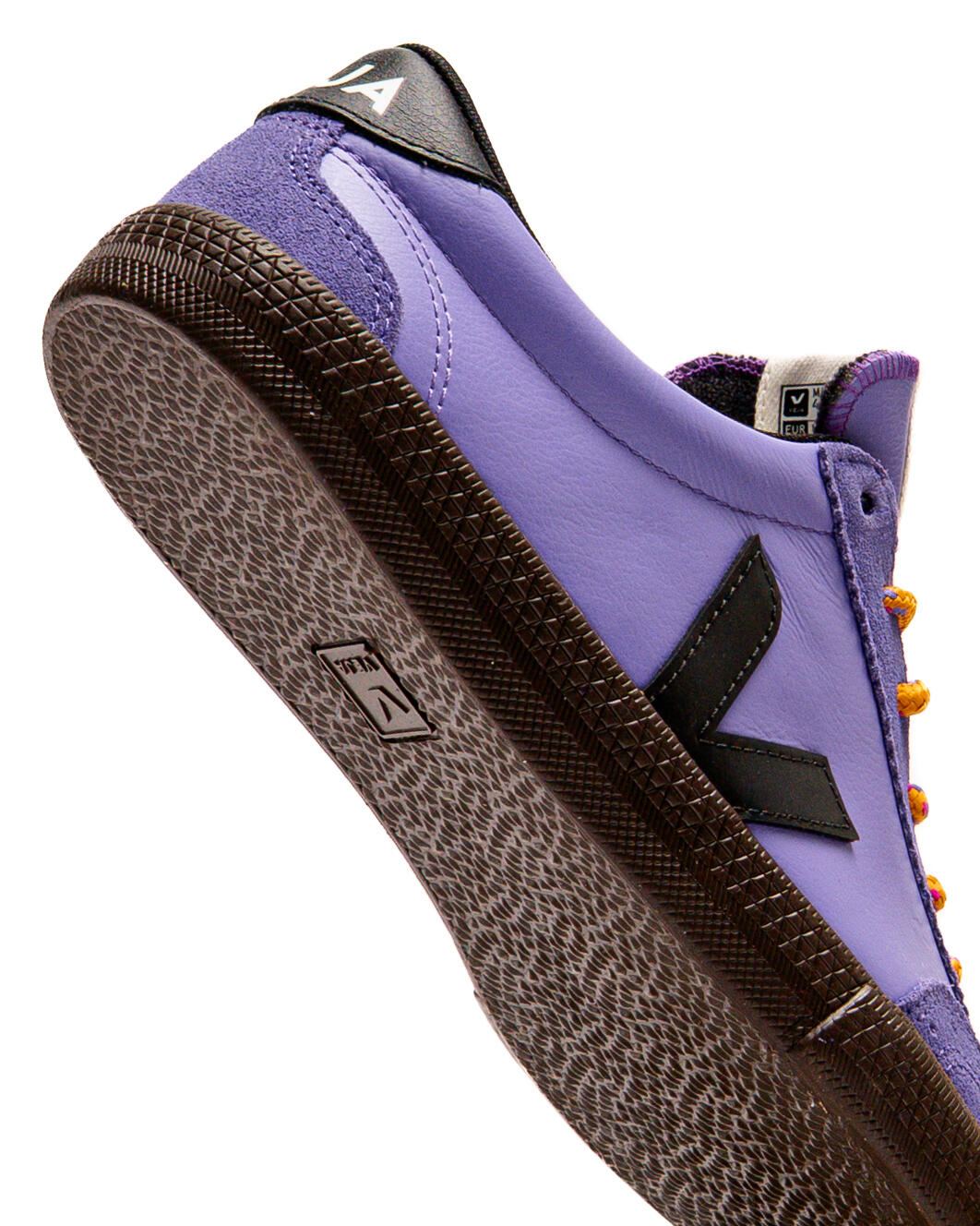 Veja WMNS Volley O.T. - Image 7