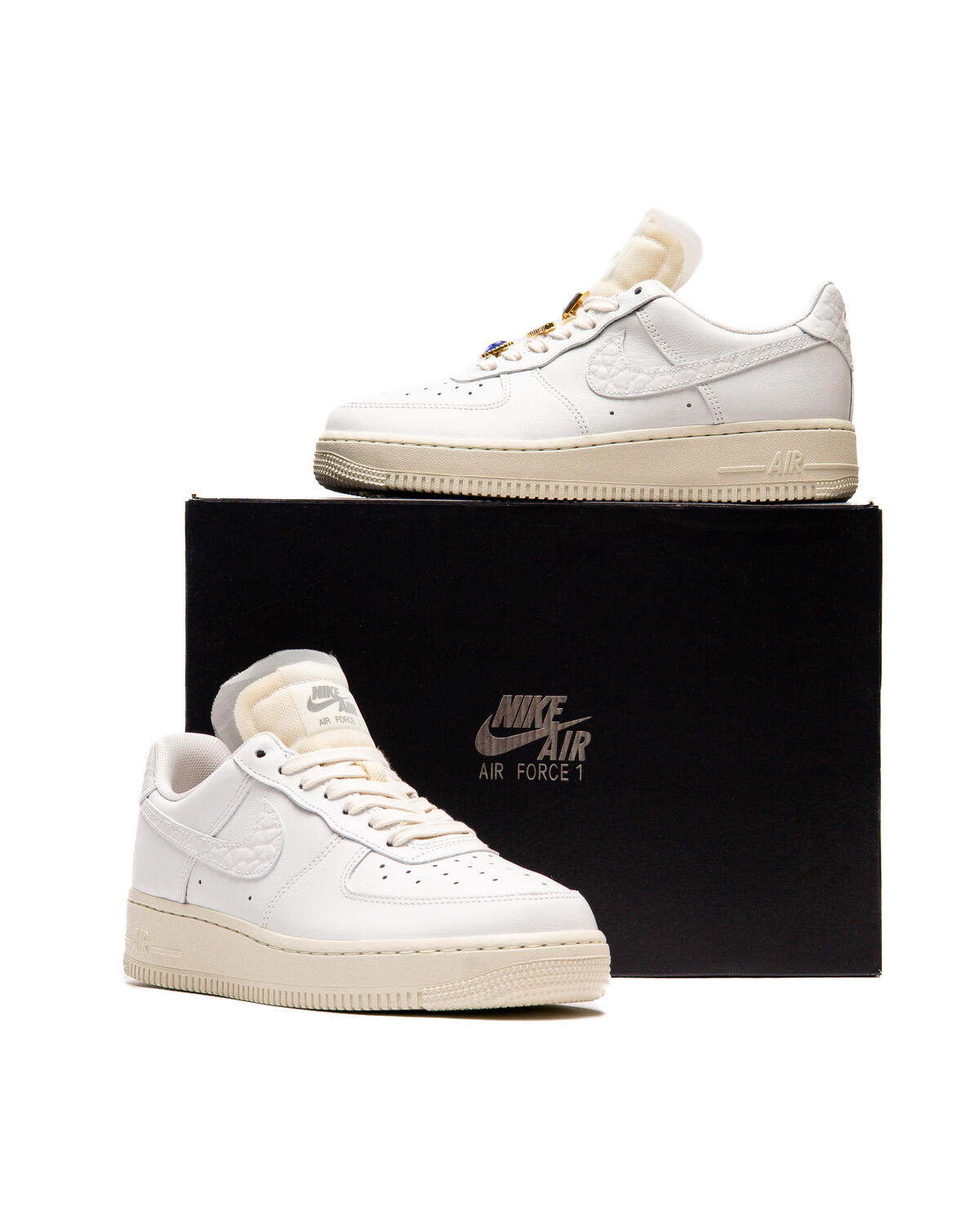 Nike Wmns Air Force 1 Low Premium - Image 17