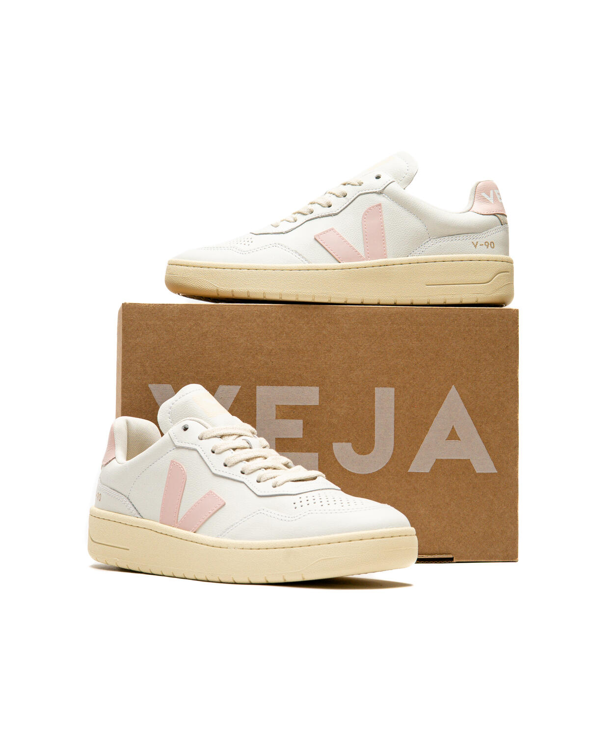 Veja Womens V-90 Leather White Petale - Image 6