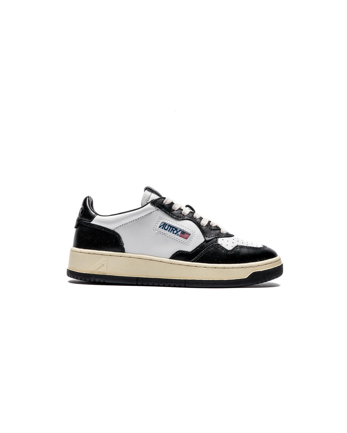 Autry Medalist W White / Black (Women's)