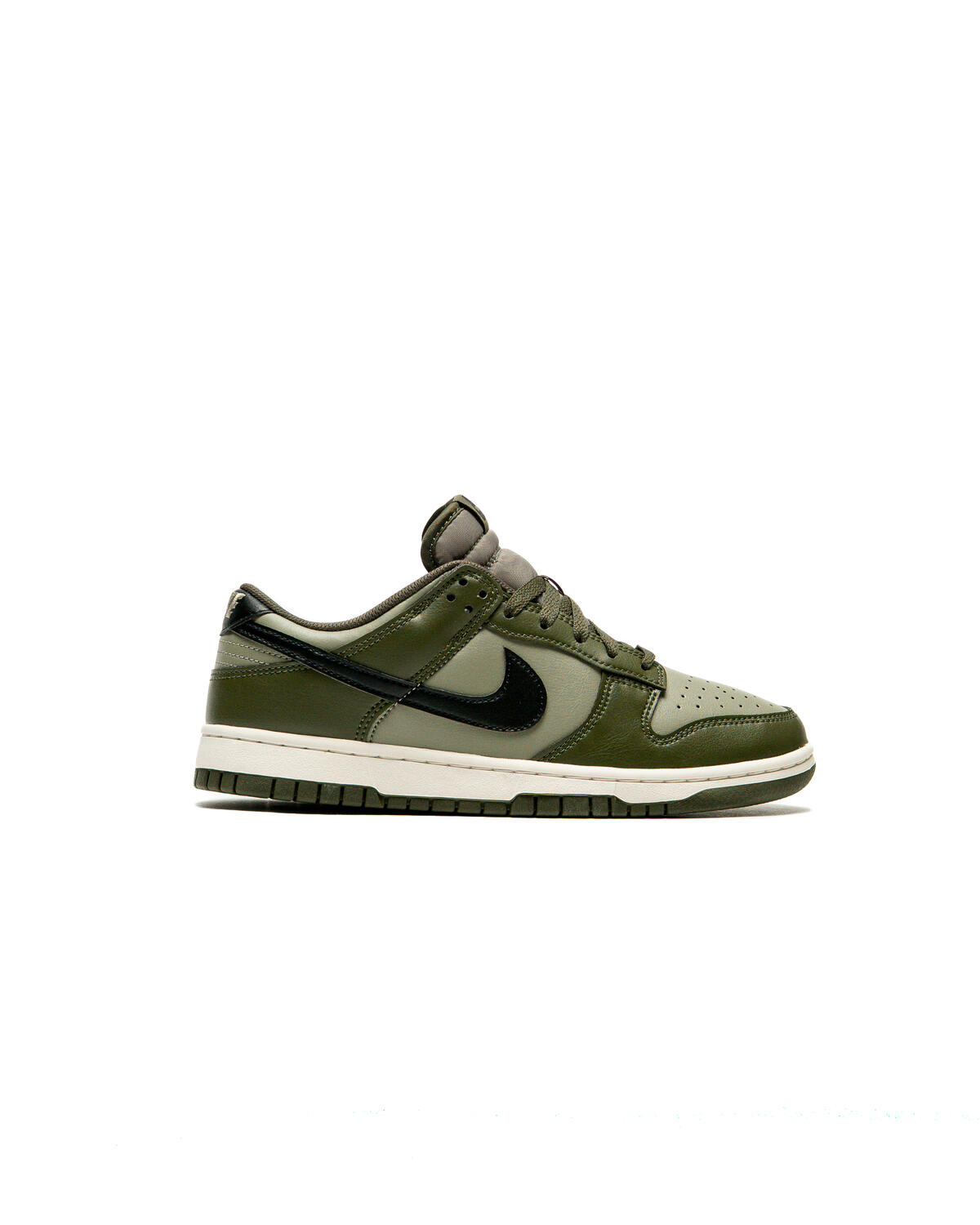footaction dunk low