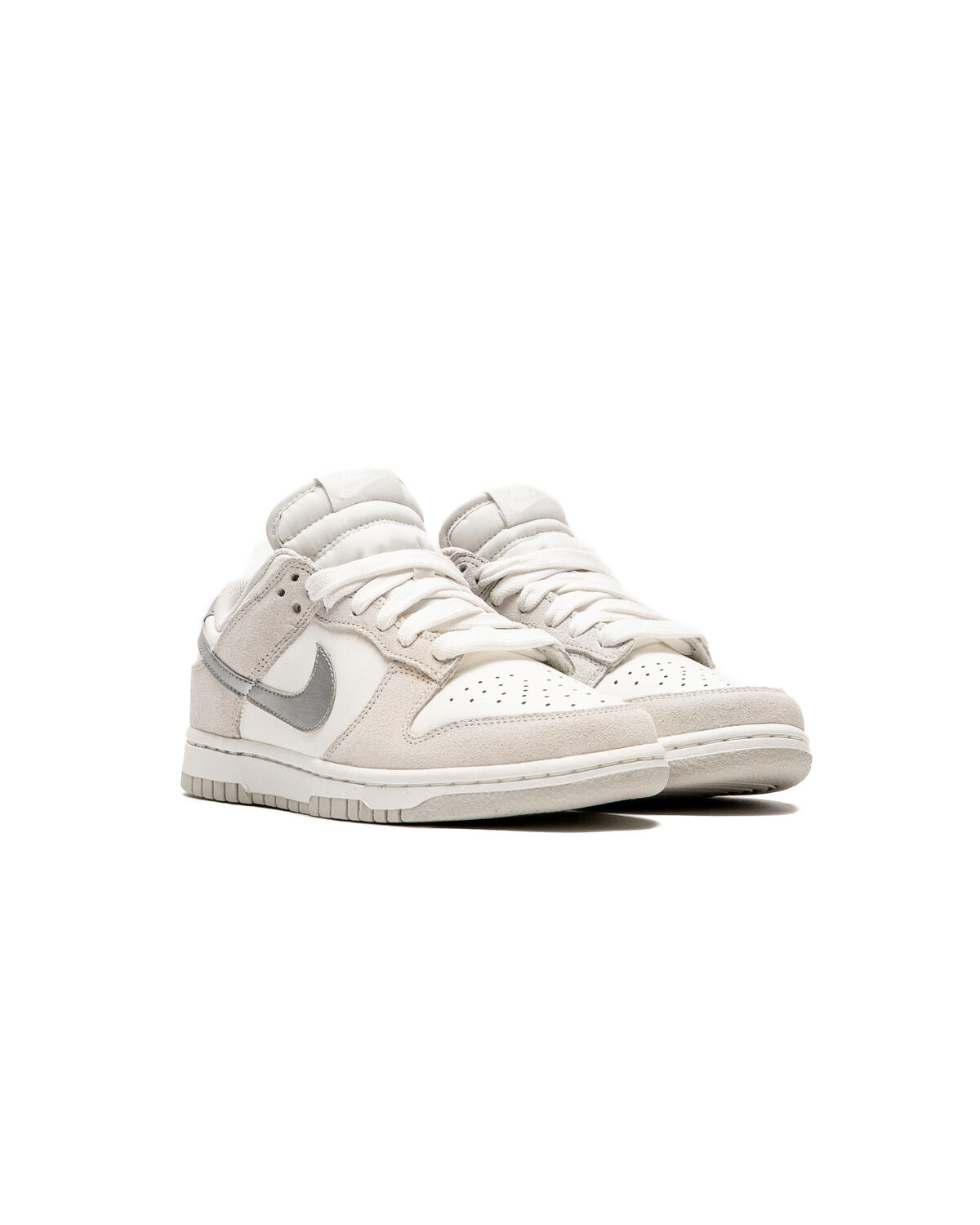 Nike Wmns Dunk Low - Image 3