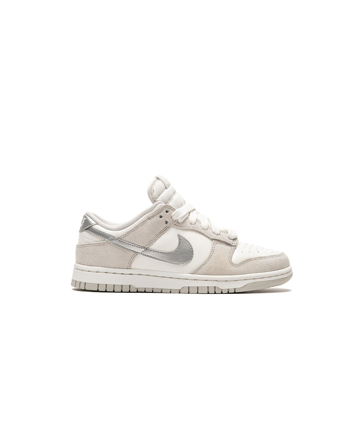 Nike Wmns Dunk Low - Image 2