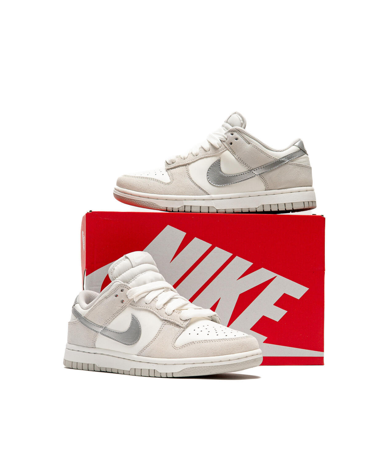 Nike Wmns Dunk Low - Image 6