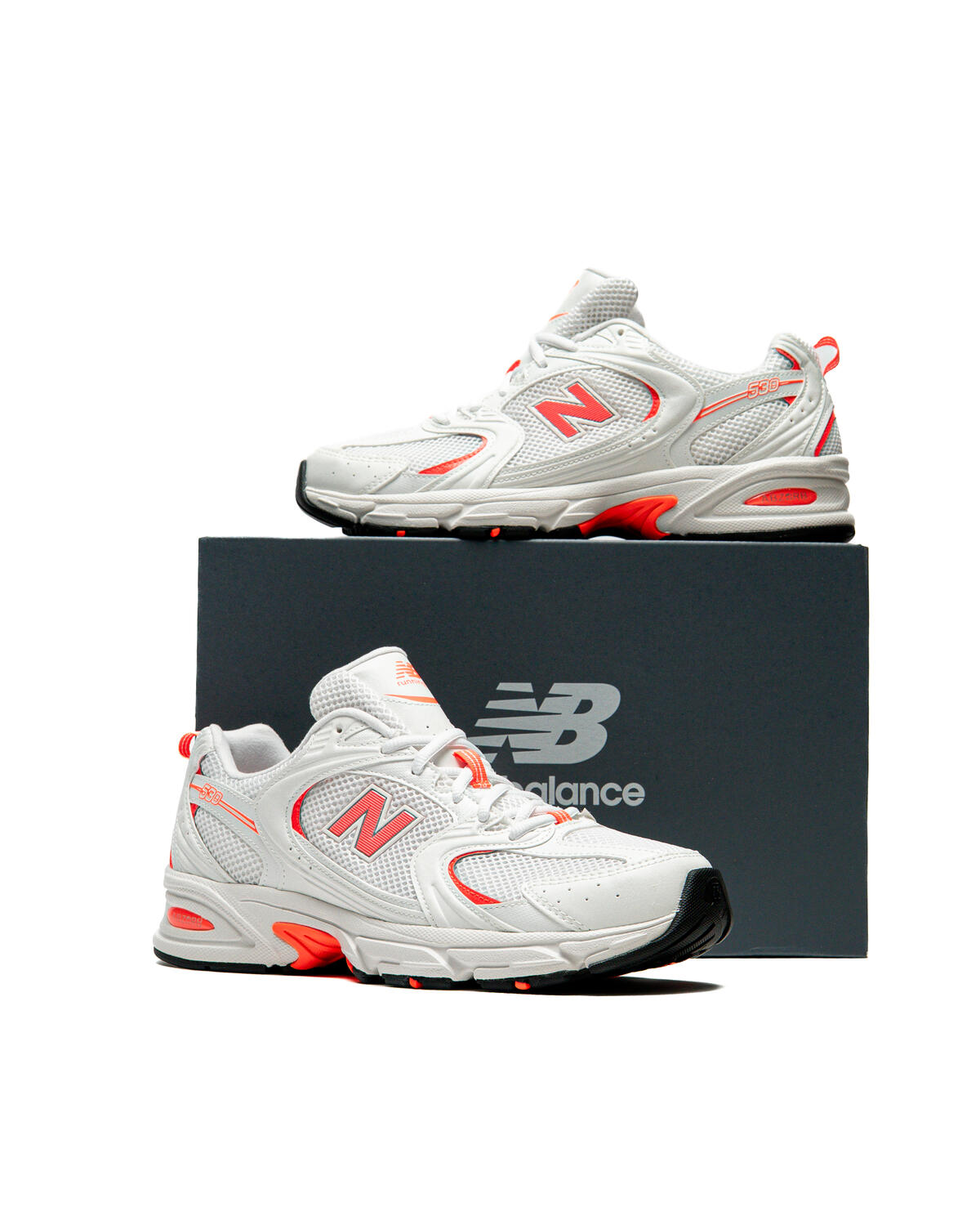 530 White Orange Sneakers - Image 11