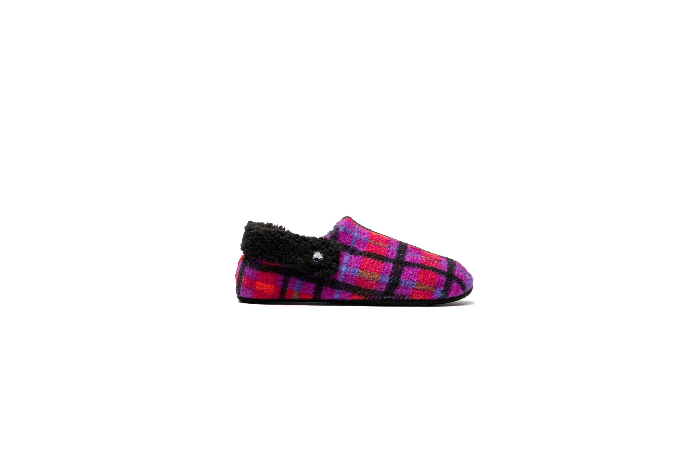 Crocs Classic Cozzzy Plaid Slipper