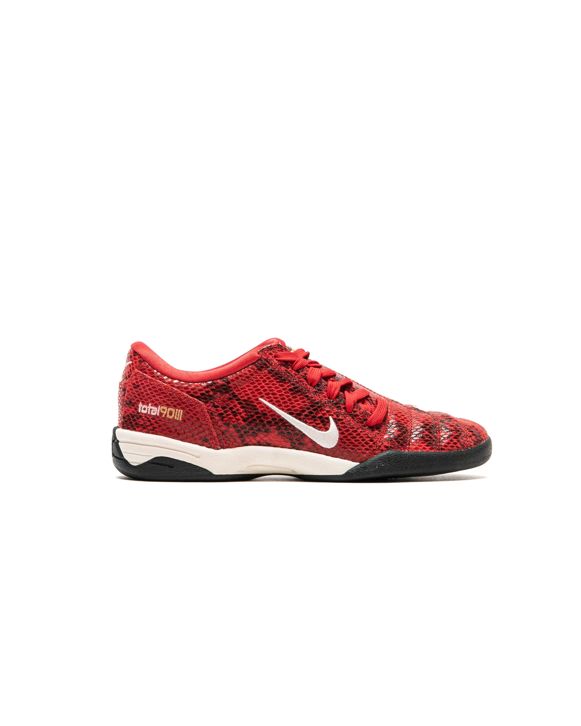 Nike WMNS Total 90 SE