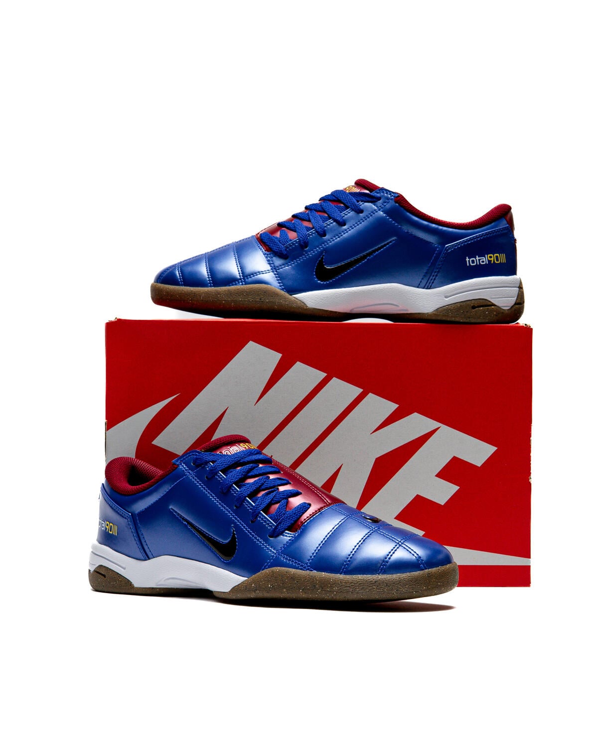 Nike Total 90 3 SP FC Barcelona HQ2851 401 Size 9.5 Soccer Futbol Blue Red Spain Nike Total 90 III FC Barcelona HQ2851-401 | SneakerNews.com main image 2