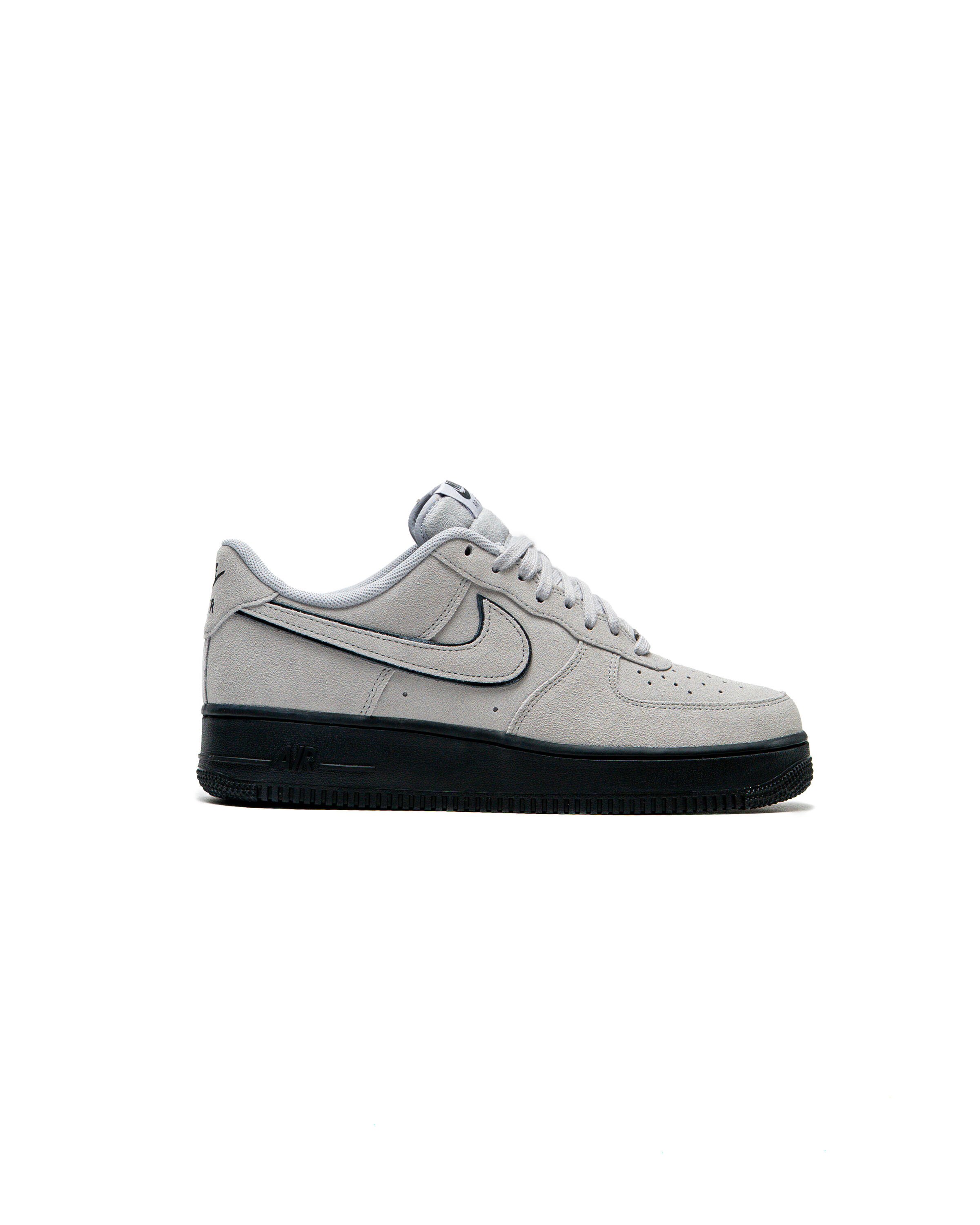 Nike AIR FORCE 1 '07 LV8