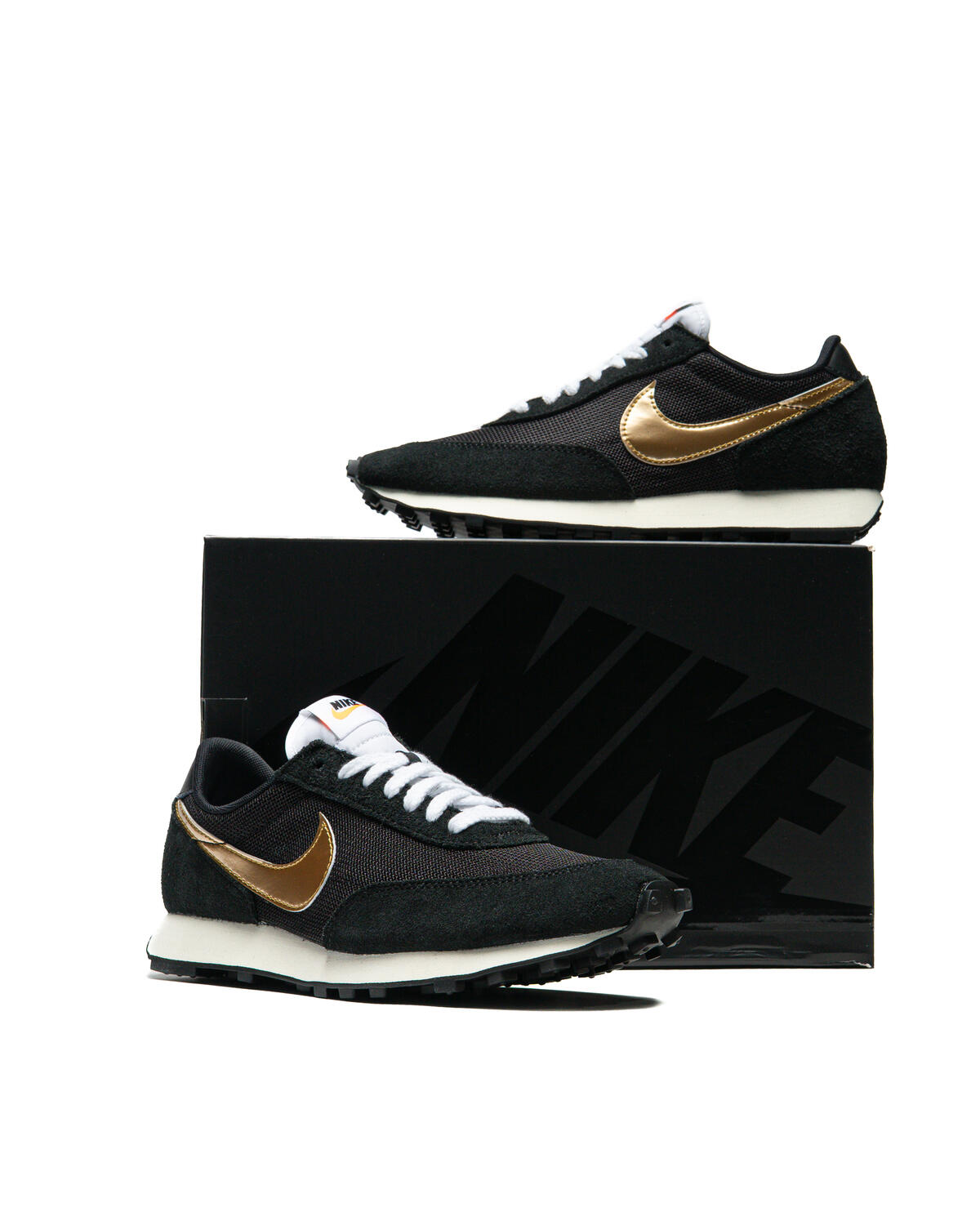 Nike Daybreak SP Black Metallic Gold - Image 15