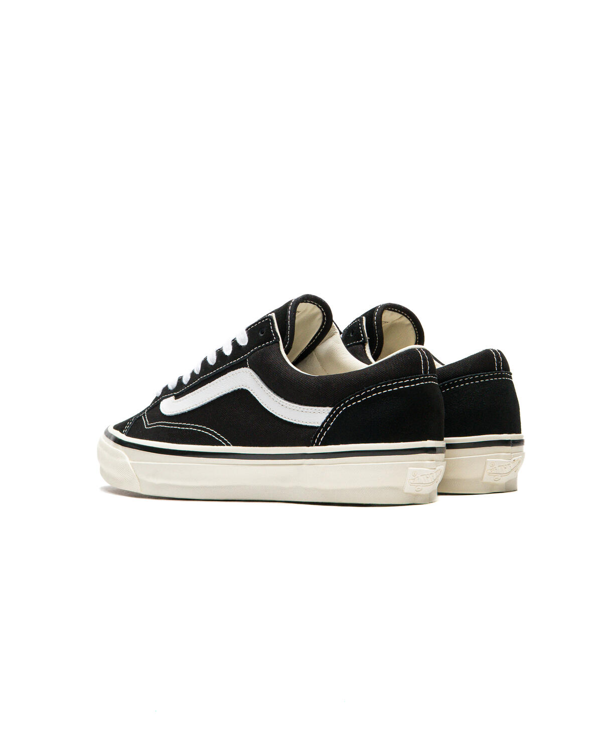 Vans Old Skool Premium Black/Marshmallow - Image 24