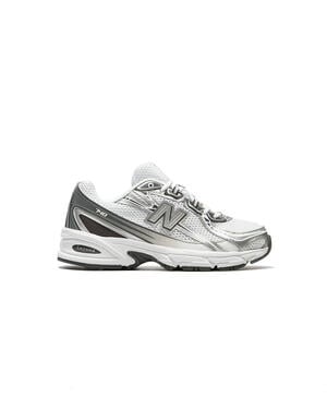 New Balance 740