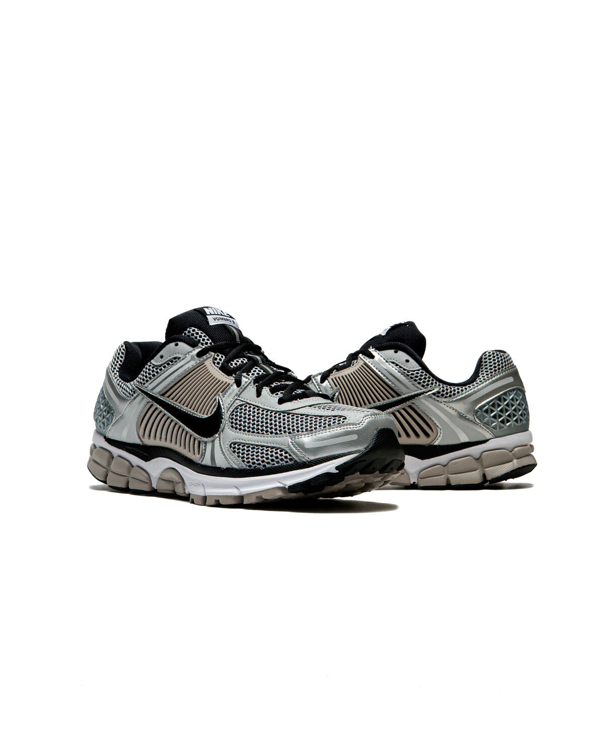 Nike Zoom Vomero 5 'Metallic Silver/Black/College Grey' - Image 15