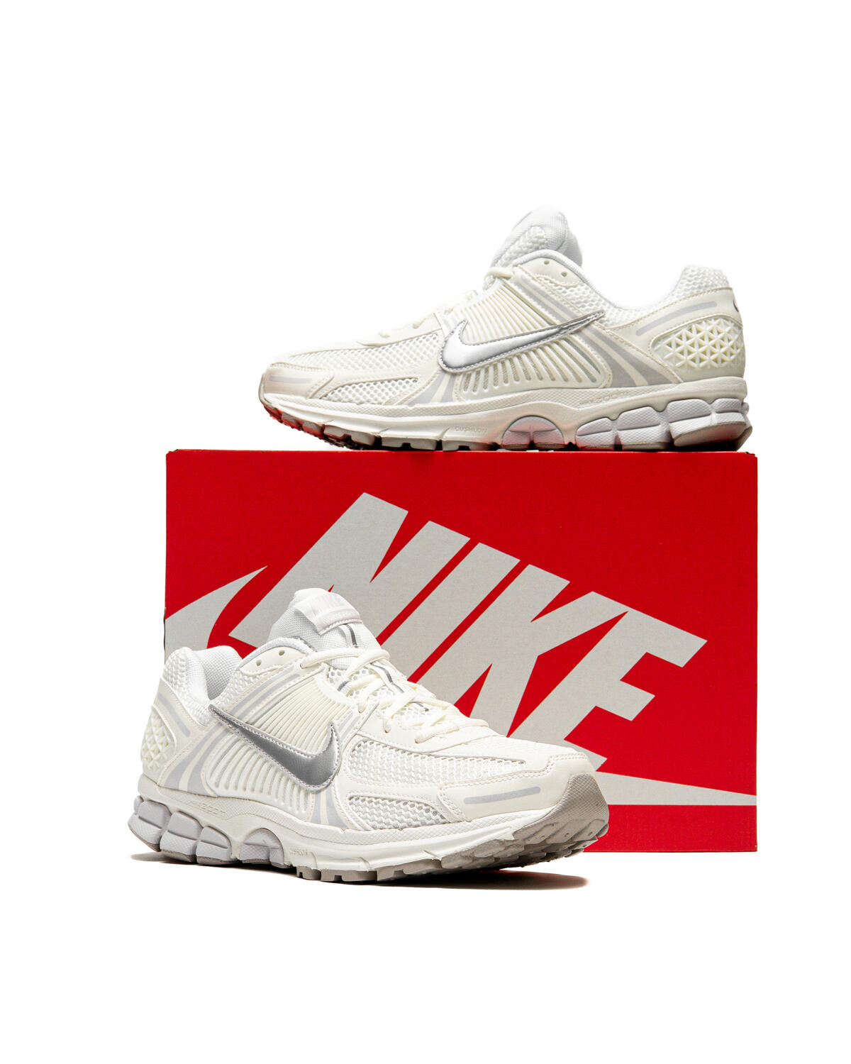 Nike Zoom Vomero 5 Sail/Metallic Silver/Vast Grey - Image 44