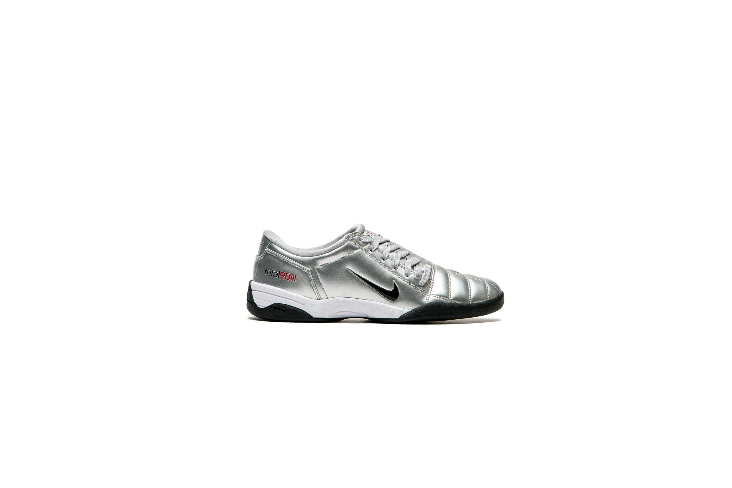 Nike WMNS T90